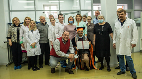 Sabu Thomas is presented with the mantle of the honorary professor of Siberian Federal University